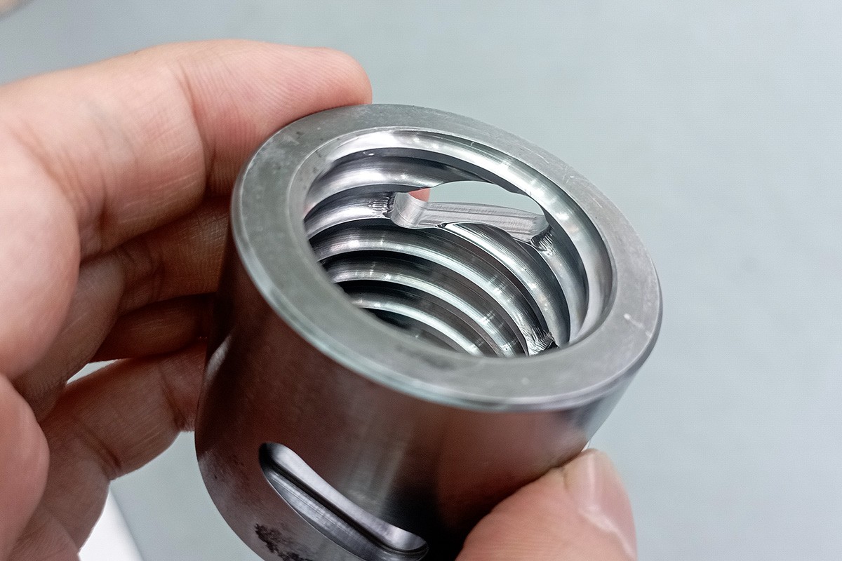 磨粒流去毛刺